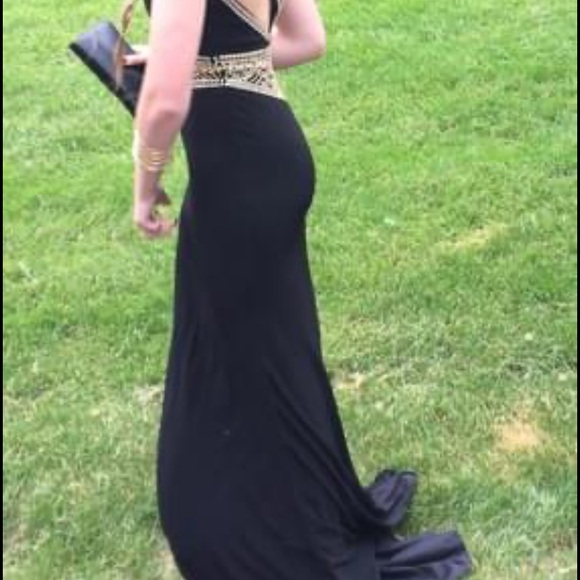 Sherri Hill Prom Dress size 2 - Picture 5 of 5